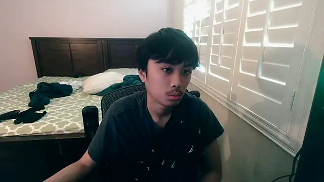 youngasianboy2007 online show from April 14, 10:16 pm