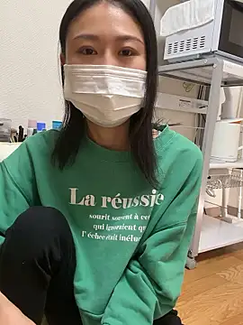 Snapshot of mia2_jp chatting on November 3, 12:35 am mia2 jp online show from November 3, 12:35 am