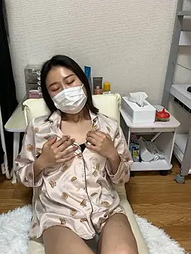 Snapshot of mia2_jp chatting on April 26, 10:18 pm mia2 jp online show from April 26, 10:18 pm