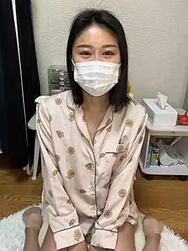 Snapshot of mia2_jp chatting on April 27, 10:19 pm mia2 jp online show from April 27, 10:19 pm