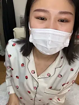 Snapshot of mia2_jp chatting on May 7, 10:37 pm mia2 jp online show from May 7, 10:37 pm
