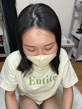 Snapshot of mia2_jp chatting on July 30, 9:08 am mia2 jp online show from July 30, 9:08 am