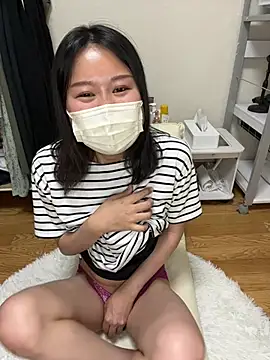 Snapshot of mia2_jp chatting on August 4, 9:12 am mia2 jp online show from August 4, 9:12 am
