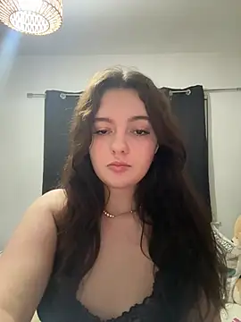 Snapshot of Victoria6989 chatting on February 9, 7:29 pm Victoria6989 online show from February 9, 7:29 pm