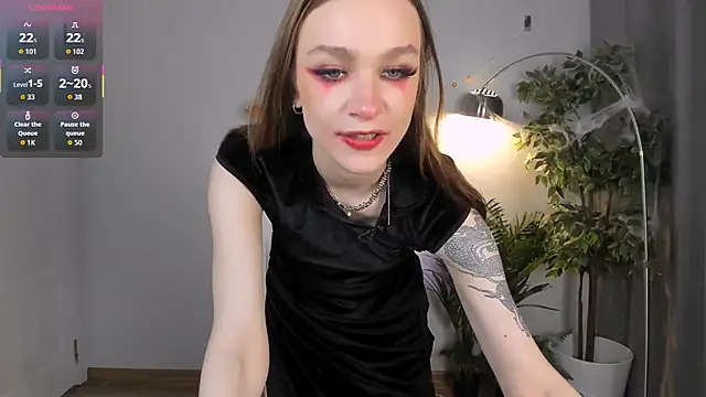 PollyMayer online show from October 30, 9:04 pm