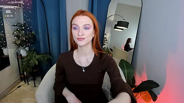 Snapshot of PollyMayer chatting on April 30, 8:57 pm PollyMayer online show from April 30, 8:57 pm
