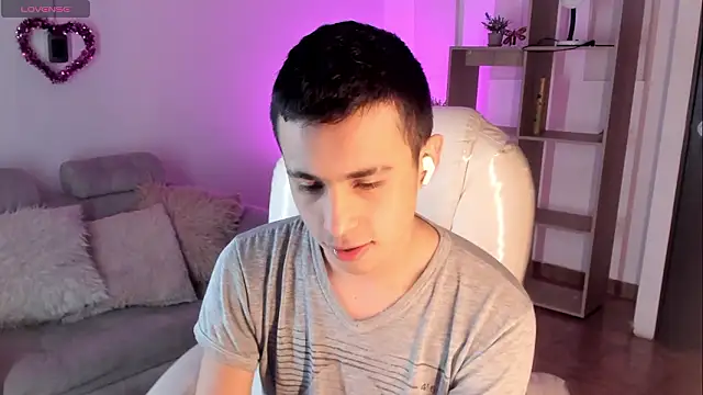 Snapshot of Nyko_ds chatting on February 15, 7:51 am Nyko ds online show from February 15, 7:51 am