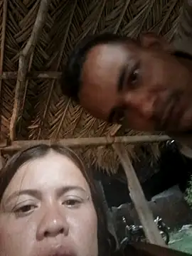 Snapshot of amarlys15 chatting on October 5, 1:15 am amarlys15 online show from October 5, 1:15 am