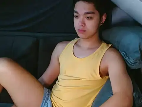 Snapshot of JayKarLo chatting on July 16, 1:00 am JayKarLo online show from July 16, 1:00 am