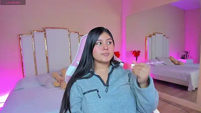 AnnaSwift  online show from February 11, 1:27 pm