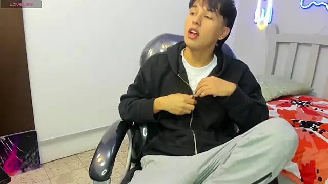 StiwenTwink online show from October 9, 2:59 pm