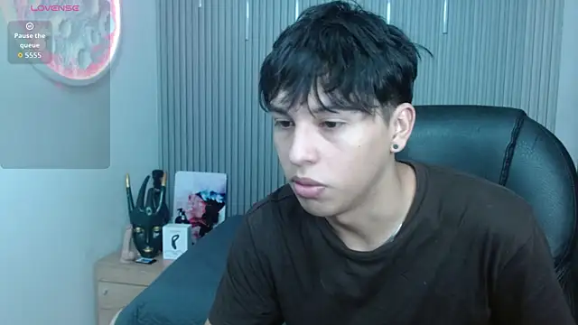 Snapshot of StiwenTwink chatting on July 31, 2:05 pm StiwenTwink online show from July 31, 2:05 pm