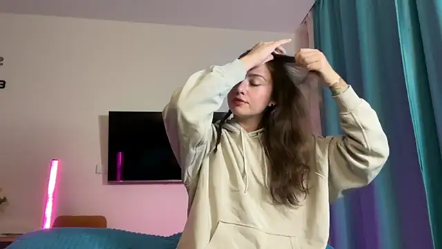 erikaa miuu online show from October 13, 5:24 pm