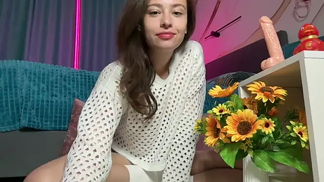 erikaa miuu online show from October 17, 5:26 pm