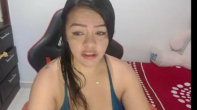 Snapshot of emily_sexxx chatting on July 13, 6:27 am emily sexxx online show from July 13, 6:27 am