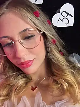 Snapshot of fanyabbey chatting on February 13, 3:46 am fanyabbey online show from February 13, 3:46 am