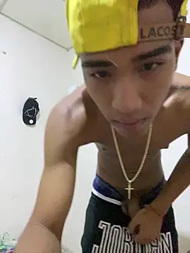 boy perfect6 online show from March 4, 11:11 pm