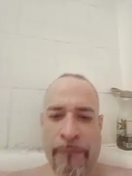 Curious9884 online show from April 22, 5:36 pm