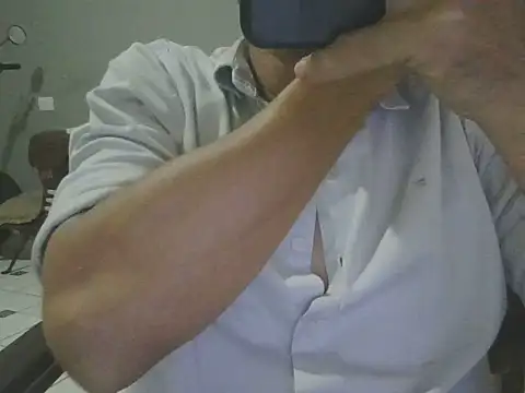 Snapshot of gyancarlos chatting on March 24, 12:37 am gyancarlos online show from March 24, 12:37 am