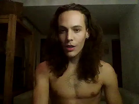 Snapshot of lukadaboy chatting on April 4, 11:46 pm lukadaboy online show from April 4, 11:46 pm