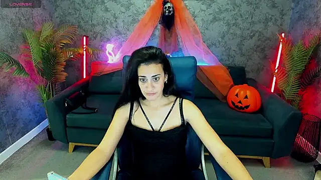 Snapshot of CherrySecrett chatting on October 28, 2:20 pm CherrySecrett online show from October 28, 2:20 pm