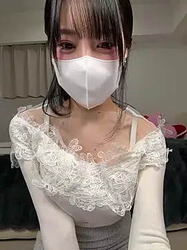 hana-08787- online show from February 11, 11:15 am