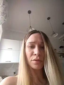 Snapshot of Anita_Delicious chatting on April 13, 1:38 pm Anita Delicious online show from April 13, 1:38 pm