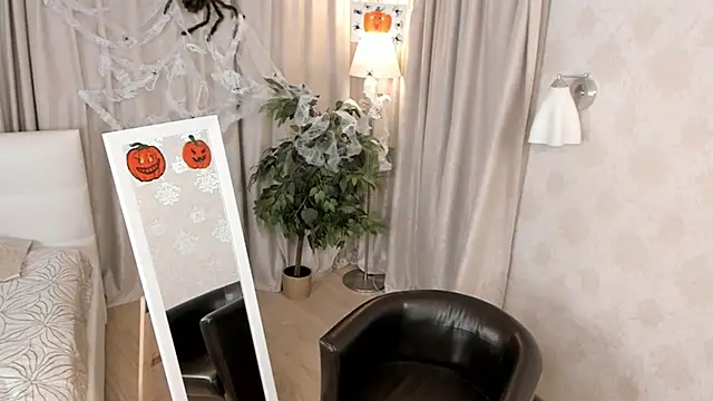 Snapshot of Vian_Blaze chatting on October 21, 2:23 am Vian Blaze online show from October 21, 2:23 am