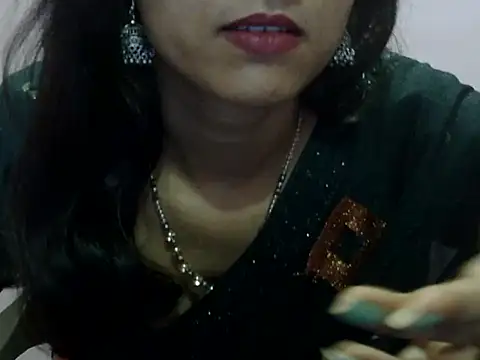 Snapshot of Laila_Cute chatting on May 7, 3:39 pm Laila Cute online show from May 7, 3:39 pm