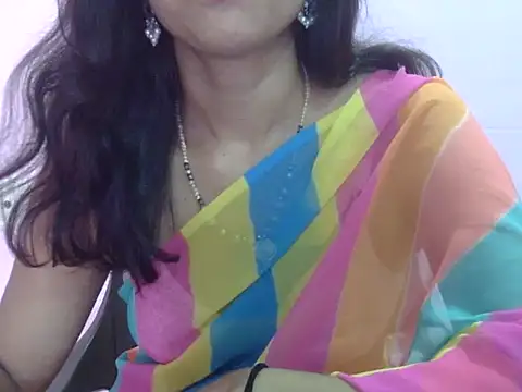 Snapshot of Laila_Cute chatting on May 17, 3:15 am Laila Cute online show from May 17, 3:15 am
