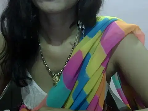 Snapshot of Laila_Cute chatting on June 6, 4:44 pm Laila Cute online show from June 6, 4:44 pm
