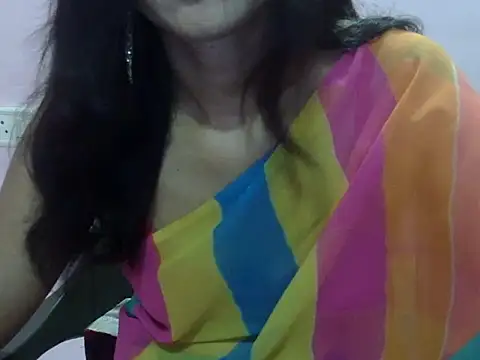 Snapshot of Laila_Cute chatting on June 12, 4:00 am Laila Cute online show from June 12, 4:00 am