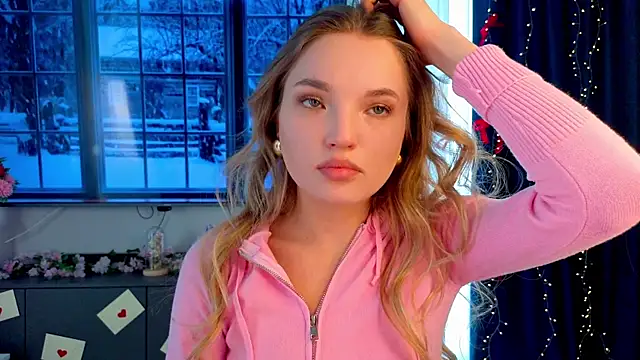 JulieLupo online show from February 22, 6:13 am