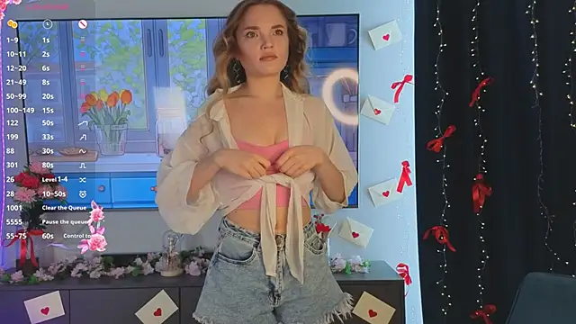 JulieLupo online show from March 7, 6:21 am