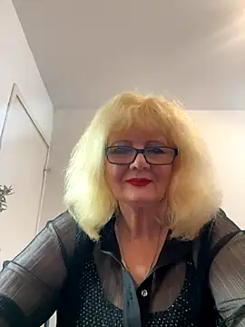 BoloshkaBlonda online show from October 24, 10:00 am