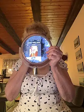 BoloshkaBlonda online show from March 25, 7:09 pm