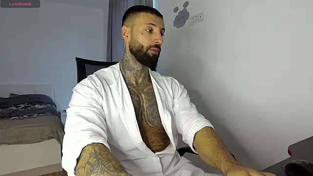 MasculineGuy99 online show from October 16, 6:03 am