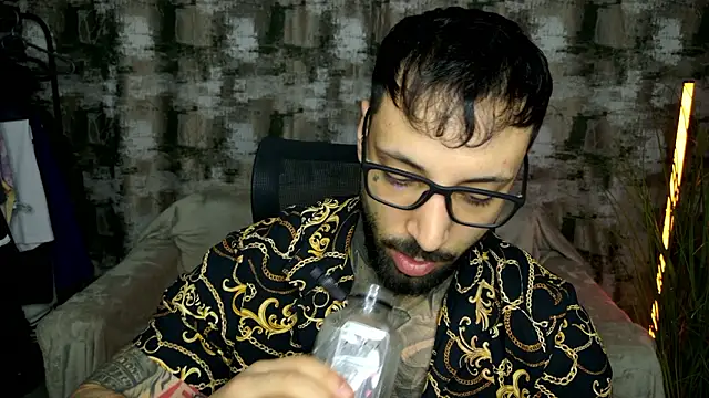 MasculineGuy99 online show from February 1, 5:55 pm