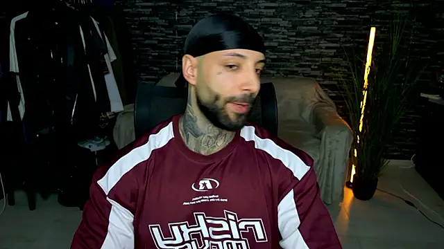 MasculineGuy99 online show from March 13, 6:36 pm