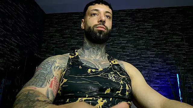 Snapshot of MasculineGuy99 chatting on May 6, 6:02 pm MasculineGuy99 online show from May 6, 6:02 pm