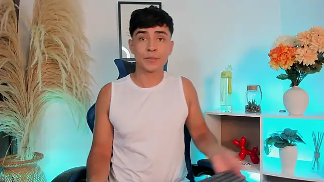 Snapshot of Thiago_Connor21 chatting on May 23, 12:05 am Thiago Connor21 online show from May 23, 12:05 am