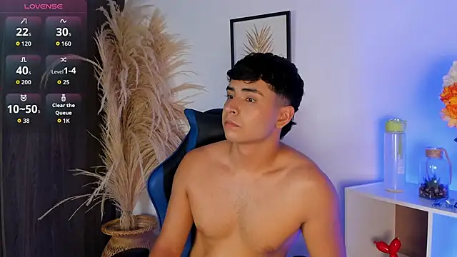 Snapshot of Thiago_Connor21 chatting on May 27, 1:57 am Thiago Connor21 online show from May 27, 1:57 am