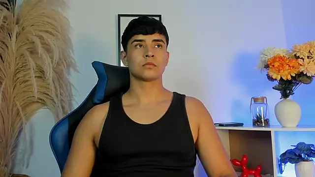 Snapshot of Thiago_Connor21 chatting on June 27, 10:48 pm Thiago Connor21 online show from June 27, 10:48 pm