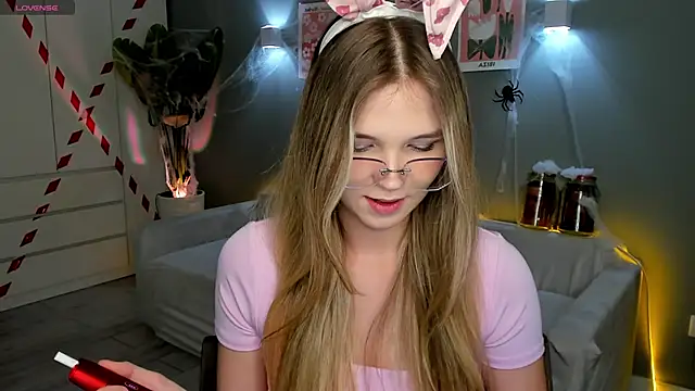 linakorvin online show from October 30, 1:34 pm