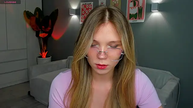 linakorvin online show from November 10, 1:10 pm