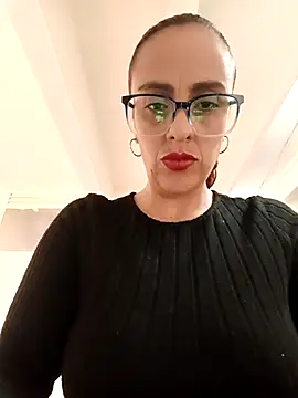 Snapshot of Jade_1-9 chatting on February 14, 5:10 pm Jade 1-9 online show from February 14, 5:10 pm