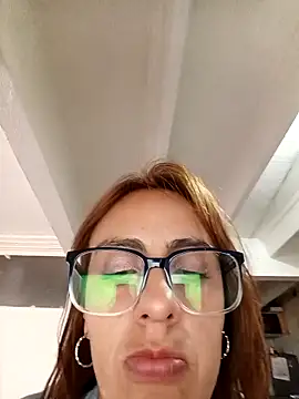 Snapshot of Jade_1-9 chatting on February 18, 8:05 pm Jade 1-9 online show from February 18, 8:05 pm