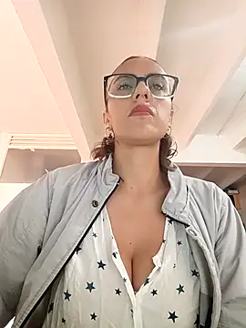 Snapshot of Jade_1-9 chatting on February 24, 2:59 pm Jade 1-9 online show from February 24, 2:59 pm