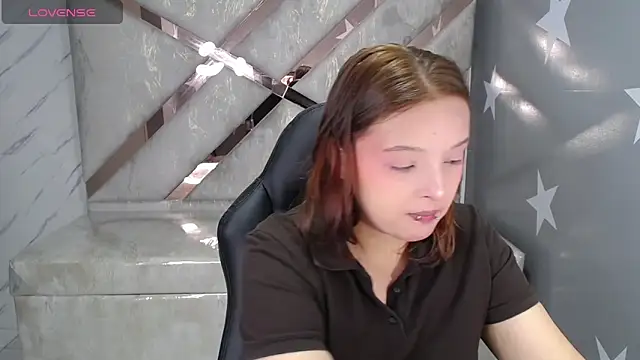 Snapshot of mia_foster_t chatting on April 22, 1:12 pm mia foster t online show from April 22, 1:12 pm