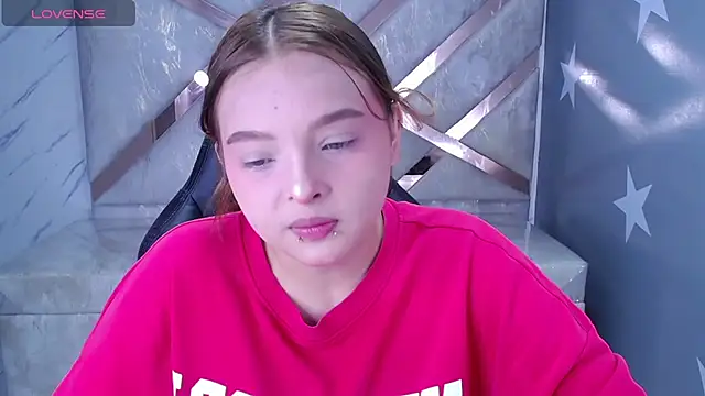 Snapshot of mia_foster_t chatting on May 1, 1:16 pm mia foster t online show from May 1, 1:16 pm